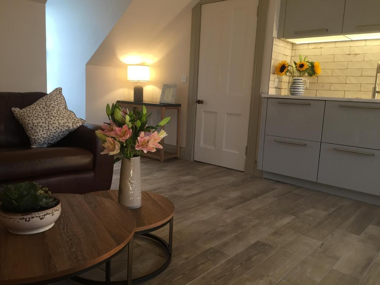 Irvine One Bedroom Apartment ภายนอก รูปภาพ